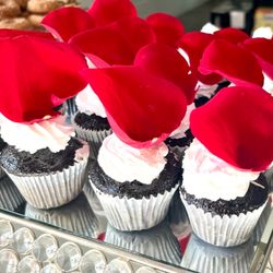 Madison Rose Bakery - Black Velvet Cupcakes