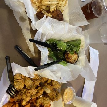 I Got Your Crabs - Crab cakes, oysters, stuffed mushroom - Seafood Near Me - Kitty Hawk, North Carolina I Got Your Crabs - Crab cakes, oysters, stuffed mushroom - Seafood Near Me - Kitty Hawk, North Carolina