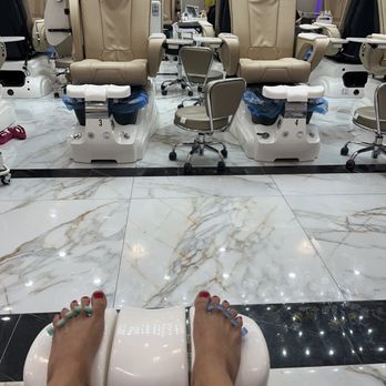 Levié Venus Nail Bar - Pedicure chairs - Nail Salons Near Me - Cedar Park, Texas Levié Venus Nail Bar - Pedicure chairs - Nail Salons Near Me - Cedar Park, Texas