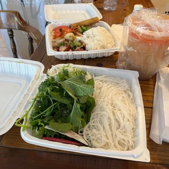 Le Paradis - Bun rieu and Grilled Chicken, Shrimp and Egg Rolls with rice - Vietnamese Near Me - Hayward, California