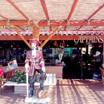 Captains Sunset Bar - Captains Sunset Bar view from the marina. - Sports Bars Near Me - La Paz, BCS Captains Sunset Bar - Captains Sunset Bar view from the marina. - Sports Bars Near Me - La Paz, BCS