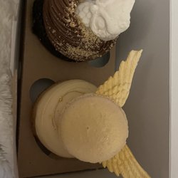 Buttercups Cupcakes - Salted caramel and s'mores