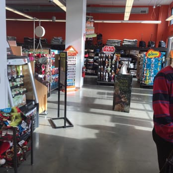 Unleashed - Pet Stores Near Me - Philadelphia, Pennsylvania Unleashed - Pet Stores Near Me - Philadelphia, Pennsylvania
