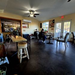 Round Earth Roasters - Dining Room