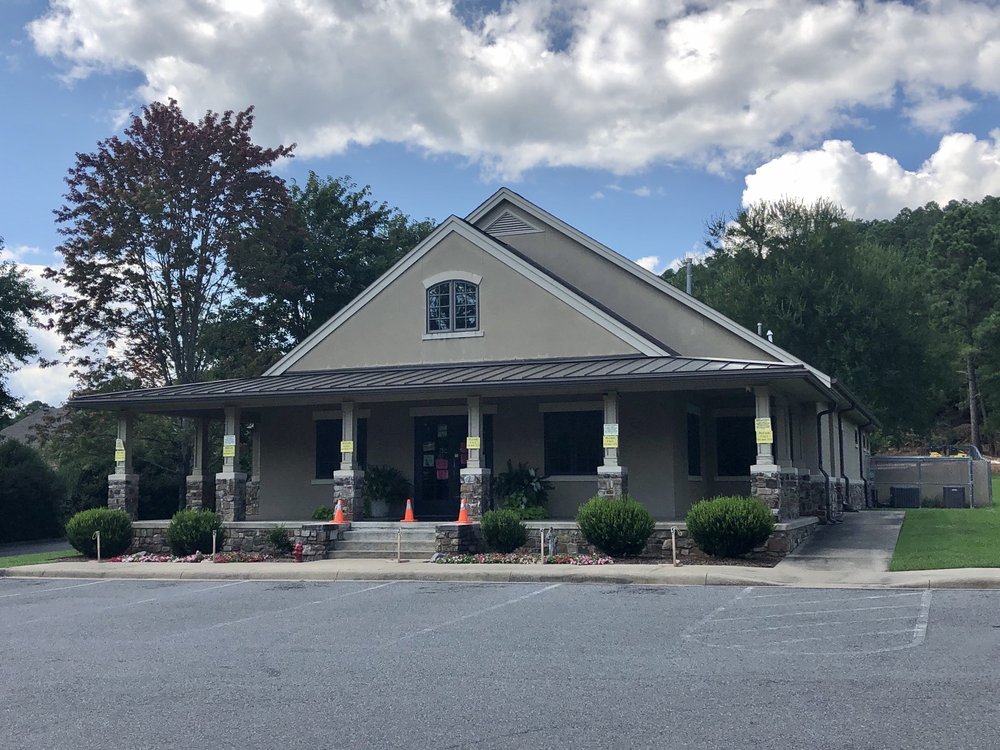 Pinnacle Valley Animal Hospital - pet boarding facility in Little Rock, AR