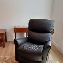 Samuel's Furniture - La-Z-boy recliner (x 2)