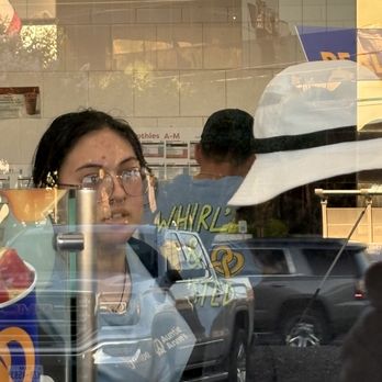 Jamba - She wouldn't serve me as a customer and the time was 7:40pm - Juice Bars & Smoothies Near Me - Corpus Christi, Texas