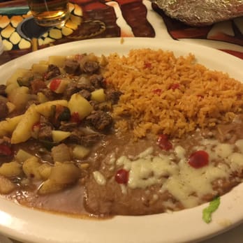 Carlos Cantina - Mexican Near Me - Iron Mountain, Michigan