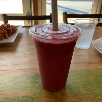 Swami's Café Oceanside - Berry Smoothie includes: sliced bananas, strawberries, blueberries, and blackberries. Delicious! - Breakfast & Brunch Near Me - Oceanside, California