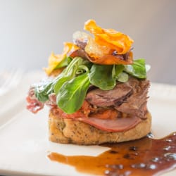 Restaurant de La Terrasse Fleurie - Filet de boeuf, bacon, mozzarella et foccacia
