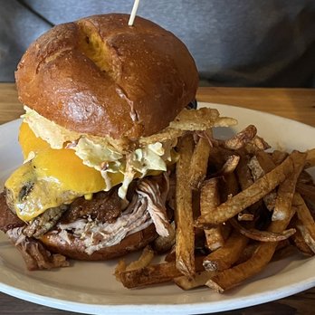 Front Range Barbeque - The Sloppy Pig - Barbeque Near Me - Colorado Springs, Colorado