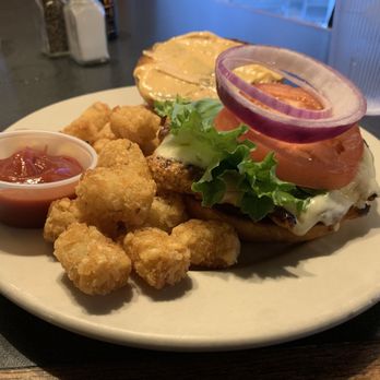 GreenHouse Restaurant & Bar - Cajun Chicken Sandwich with the best tater tots! - New American Near Me - Denton, Texas GreenHouse Restaurant & Bar - Cajun Chicken Sandwich with the best tater tots! - New American Near Me - Denton, Texas