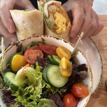 BB Cafe & Catering - Breakfast burrito - Cafes Near Me - Burbank, California