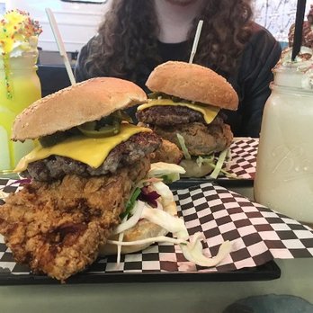 Kustom Burgers - Burgers and shakes - American Near Me - Thornbury, VIC