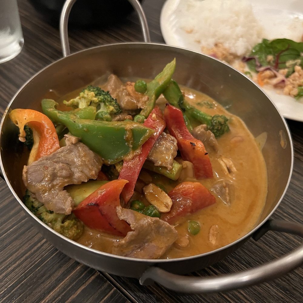 Bua Luang Thai Albany, CA - Last Updated January 2026 - Yelp