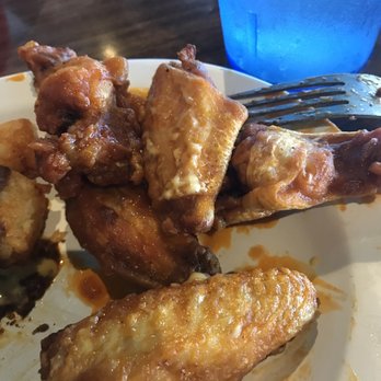 BreWingZ Restaurant and Bar - Wings - Chicken Wings Near Me - Pearland, Texas