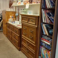 Chiefland Farmers Flea Market - Lee's Used Furniture good condition great prices, greater couple.