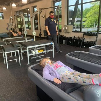 Pure Life Chiropractic - Jadyn laying on the hydro-bed and relaxing. - Chiropractors Near Me - Eugene, Oregon
