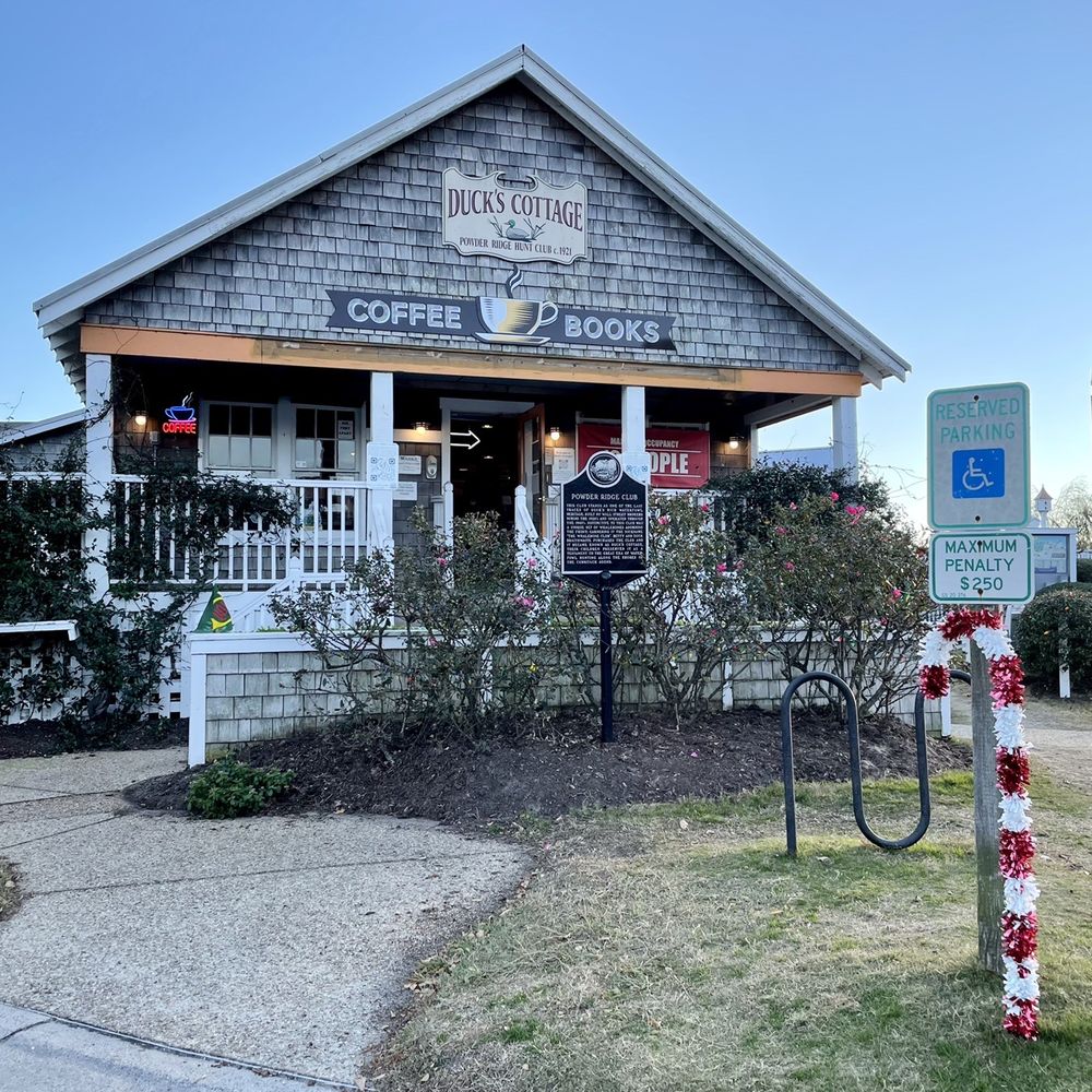 Duck's Cottage Coffee & Books - Cute little stand-alone coffee shop in the Waterfront Shops shopping center in Duck. - Coffee & Tea Near Me - Duck, North Carolina