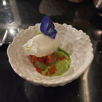 Île Flottante - 6-toasted coconut ice cream with asparagus and strawberries - French Near Me - Montreal, Quebec Île Flottante - 6-toasted coconut ice cream with asparagus and strawberries - French Near Me - Montreal, Quebec