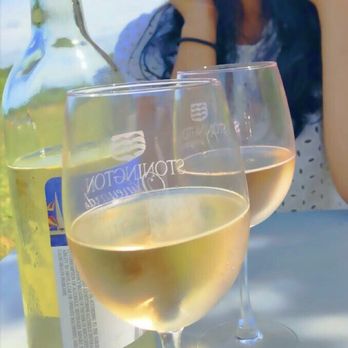 Stonington Vineyards Inc - Wineries Near Me - Stonington, Connecticut