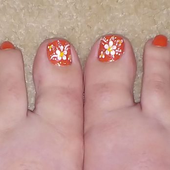 Delicate Nails - Burnt orange color for fall with a beautiful design! - Nail Salons Near Me - Tucson, Arizona Delicate Nails - Burnt orange color for fall with a beautiful design! - Nail Salons Near Me - Tucson, Arizona