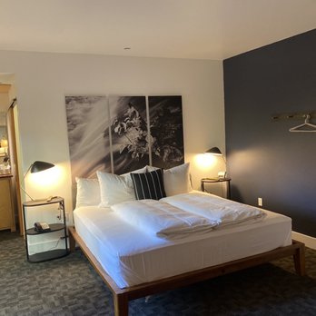 Gravity Haus Truckee Tahoe - Hotels Near Me - Truckee, California Gravity Haus Truckee Tahoe - Hotels Near Me - Truckee, California