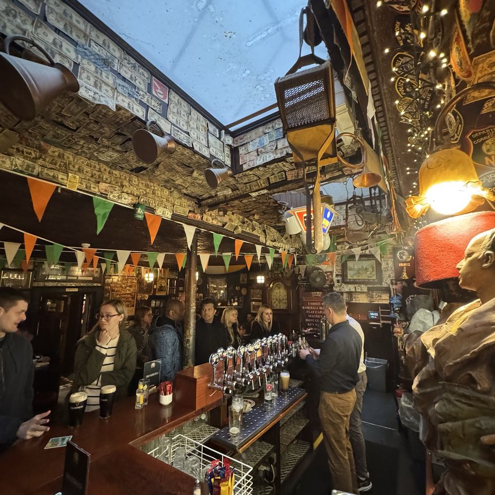 The Brazen Head - Pubs Near Me - Dublin, D