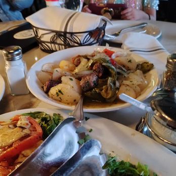 Capri Ristorante - Italian Near Me - Burr Ridge, Illinois