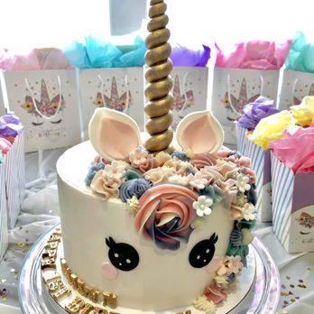 DH Cake Studio - Unicorn Cake - Cupcakes Near Me DH Cake Studio - Unicorn Cake - Cupcakes Near Me