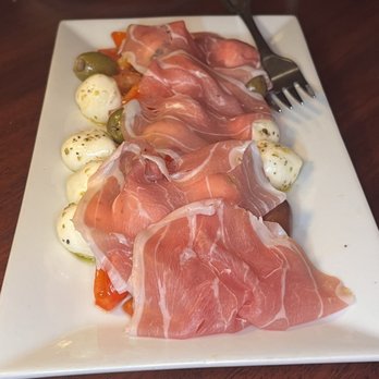 Paradiso Ristorante - Caprese Salad - Italian Near Me - Swampscott, Massachusetts