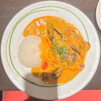 Pink Salt Restaurant - Picante de Mariscos - Peruvian Near Me - Seattle, Washington
