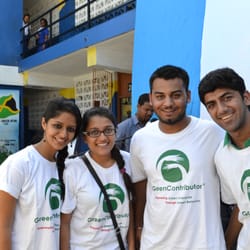 Aunt Elsie's Homestays - Some students doing volunteer work in Jamaica.