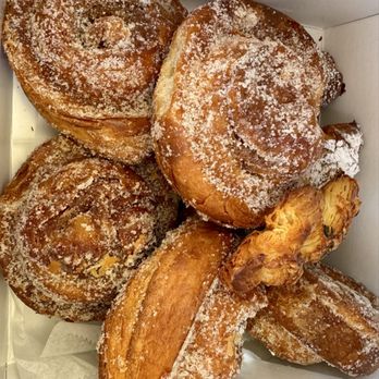 The Dutchess - Box of Heaven: Morning Buns, Almond Croissants & Herb Cheese Twist - Cafes Near Me - Ojai, California