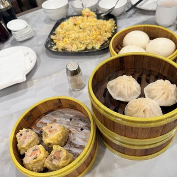 Kapiolani Seafood Restaurant - Siumai, XLB and custard bun - Dim Sum Near Me - Honolulu, Hawaii Kapiolani Seafood Restaurant - Siumai, XLB and custard bun - Dim Sum Near Me - Honolulu, Hawaii