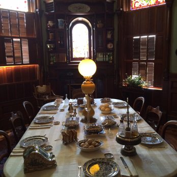 Craigdarroch Castle - Breakfast room - Museums Near Me - Victoria, British Columbia Craigdarroch Castle - Breakfast room - Museums Near Me - Victoria, British Columbia