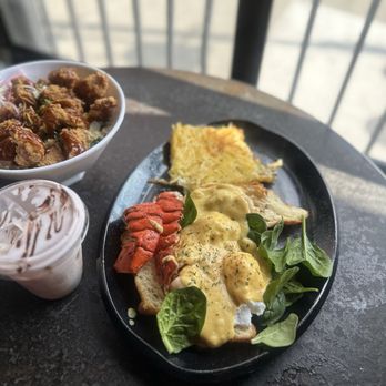 Cafe on the Ave - Lobster Benedict - Coffee & Tea Near Me - Seattle, Washington
