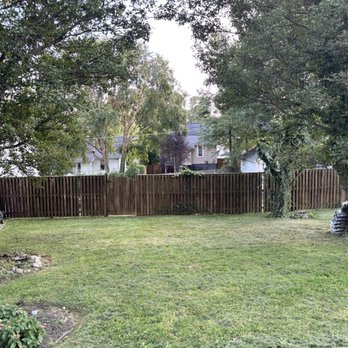 Aldana Landscaping - Front Yard after lawn cut by Aldana Landscaping. - Lawn Services Near Me - Arbutus, Maryland Aldana Landscaping - Front Yard after lawn cut by Aldana Landscaping. - Lawn Services Near Me - Arbutus, Maryland