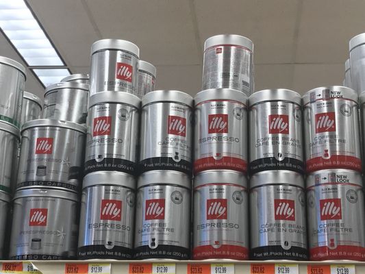 Caraluzzi's Georgetown Market by null