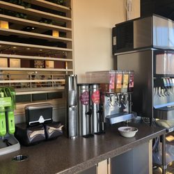 Jaffa Mediterranean Grill - Beverage machine