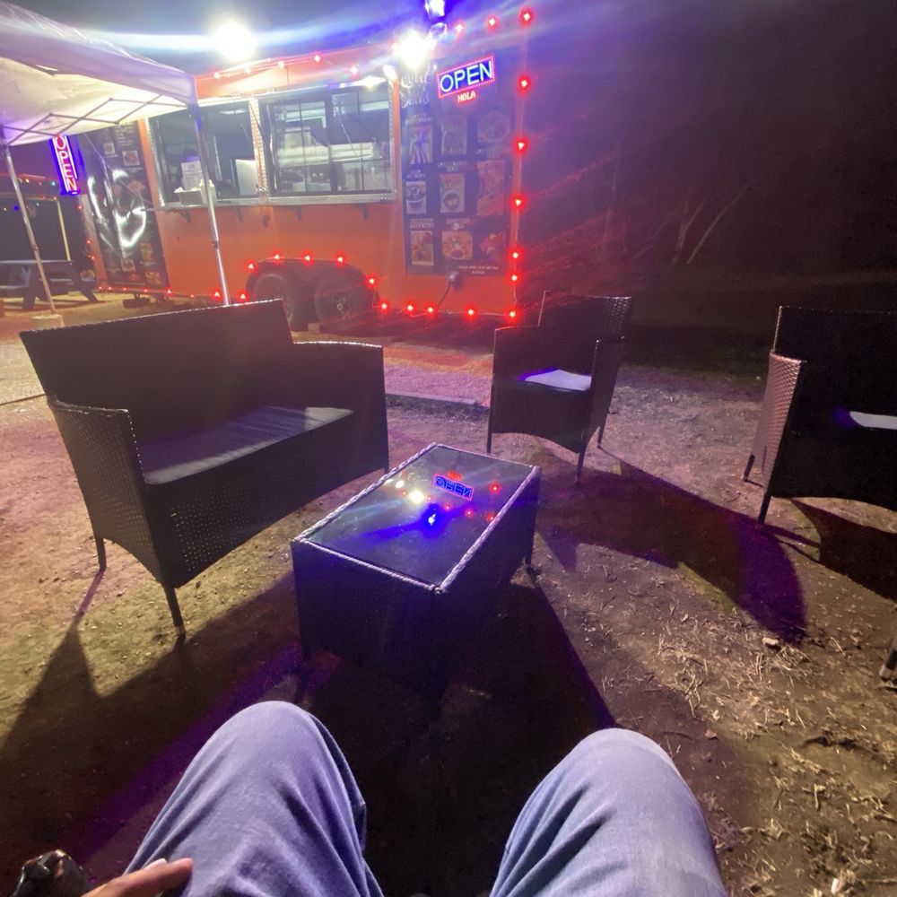 Bomb Tacos - Sitting area - Tacos Near Me - Austin, Texas