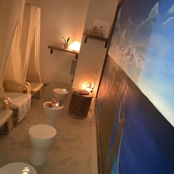City Sweats - Bellevue - The beautiful oasis to sit and relax after your experience - Saunas Near Me - Bellevue, Washington City Sweats - Bellevue - The beautiful oasis to sit and relax after your experience - Saunas Near Me - Bellevue, Washington