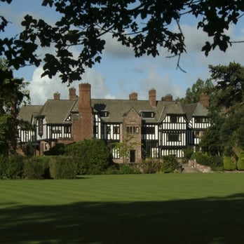 Inglewood Manor - Nestling at the heart of 38 acres of glorious grounds - Hotels Near Me - Great Sutton, CHW