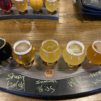 Global Brew Tap House - The summer bliss and the tangerine wheat were my favorite but all were yummy - New American Near Me - Schaumburg, Illinois