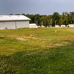 Guist Creek Marina & Campground - Bathhouse and large garbage container.