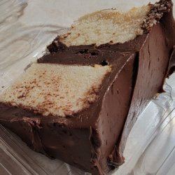 Cake Crazy Bakery - Vanilla Cake w/Chocolate Frosting slice