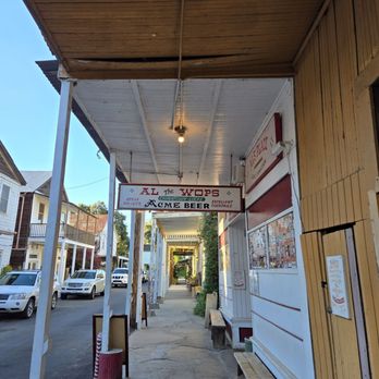 Al the Wop's - Outside sign - American Near Me - Walnut Grove, California