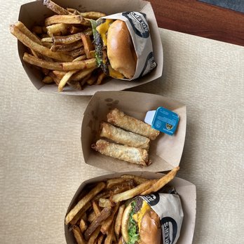 Adler's - Hombre with veggie and the classics and jalapeños fire cracker - Burgers Near Me - Davenport, Florida