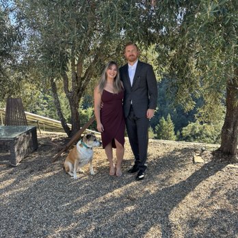 Cu Dona Winery - Wine Tasting Room Near Me - Cloverdale, California