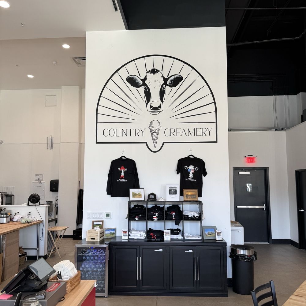 Country Creamery Reno - Logo - Ice Cream & Frozen Yogurt Near Me - Reno, Nevada